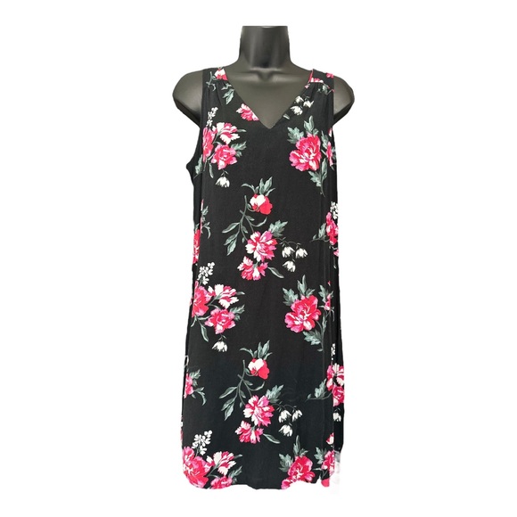 Old Navy Dresses & Skirts - Old Navy Black and Pink Floral Swing Dress Size Medium